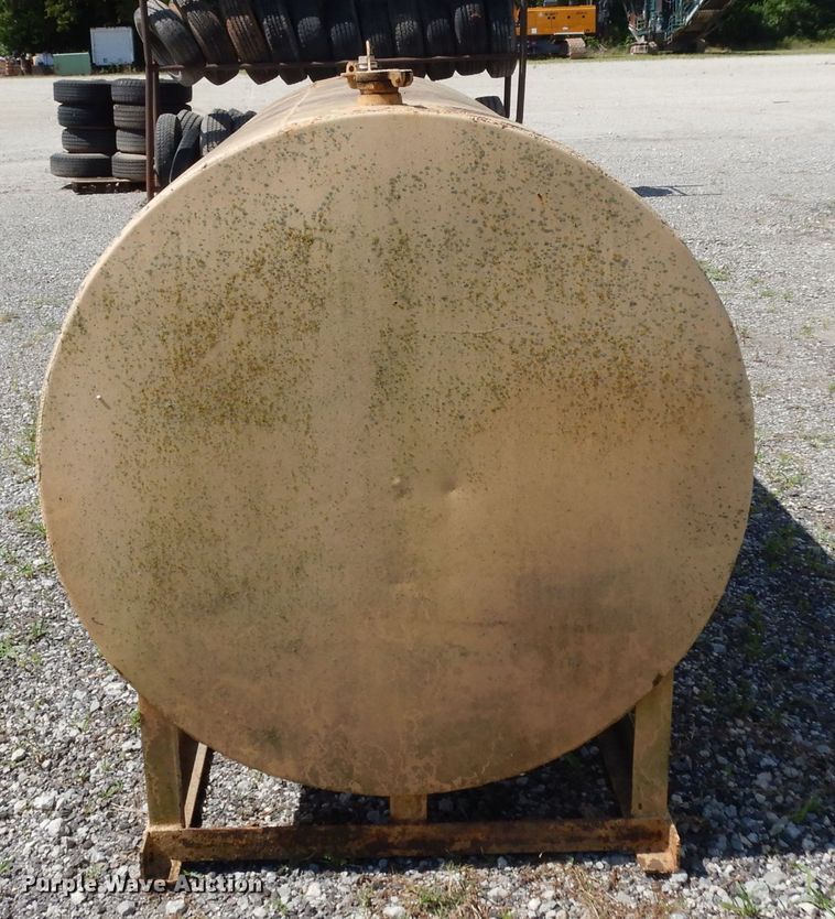 image for item HC9675 (2) fuel tanks