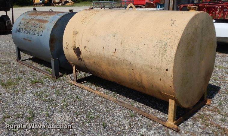 image for item HC9675 (2) fuel tanks