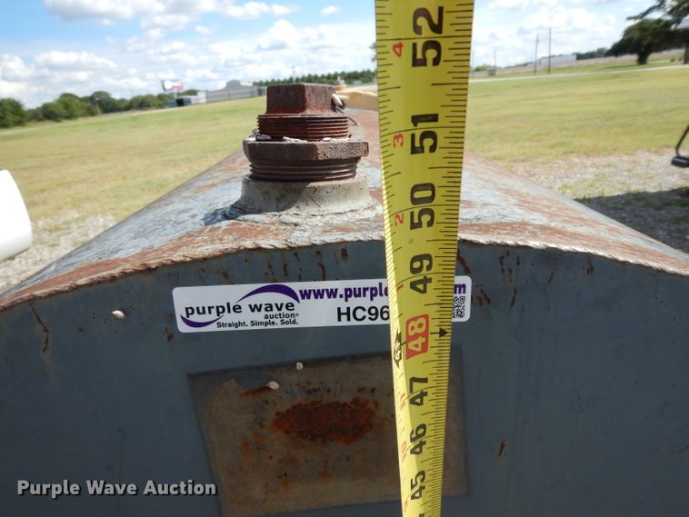 image for item HC9675 (2) fuel tanks