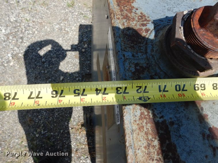 image for item HC9675 (2) fuel tanks