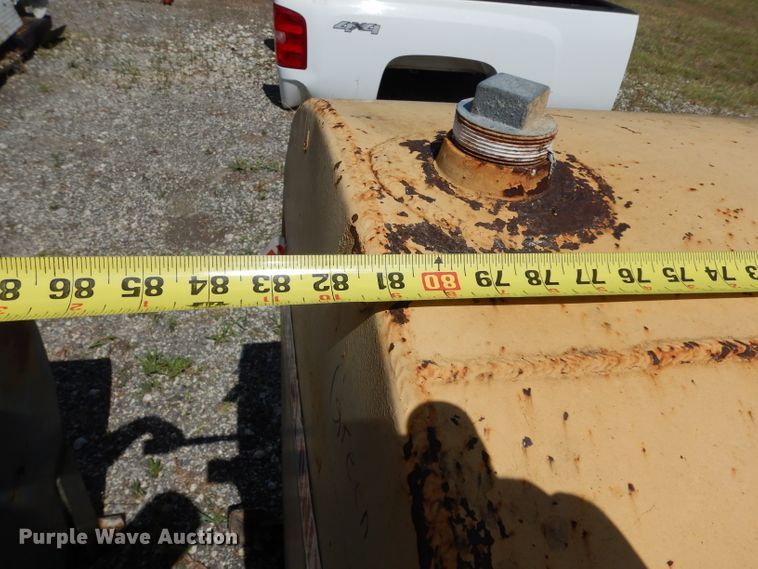 image for item HC9675 (2) fuel tanks