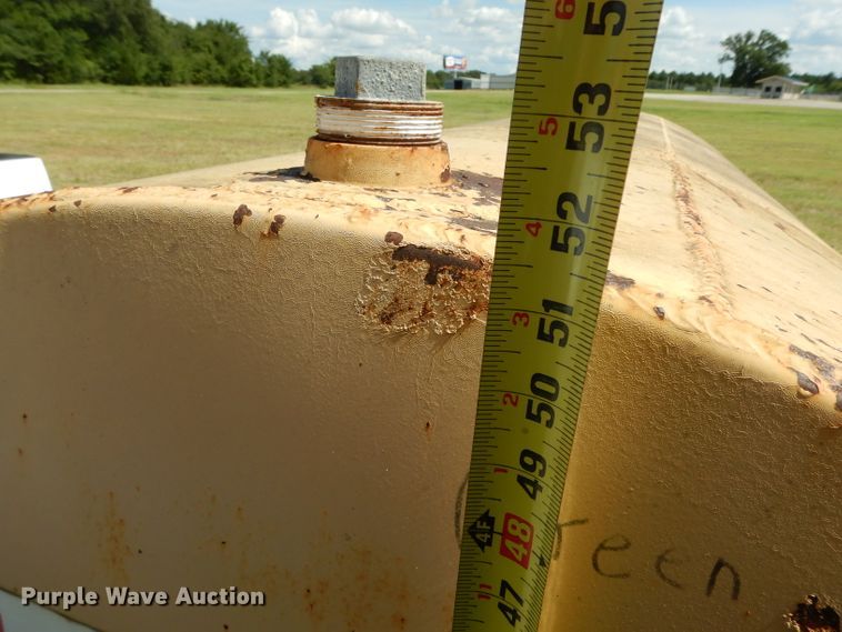 image for item HC9675 (2) fuel tanks