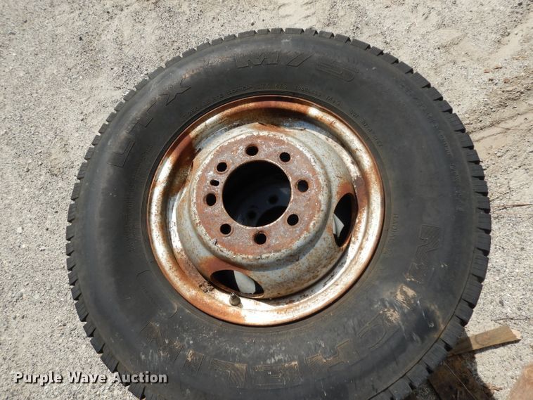 image for item HC9677 Approximately 58 tires