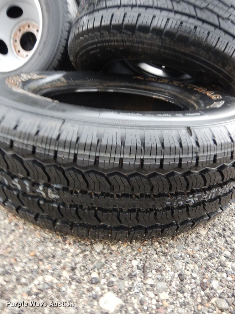 image for item HC9677 Approximately 58 tires