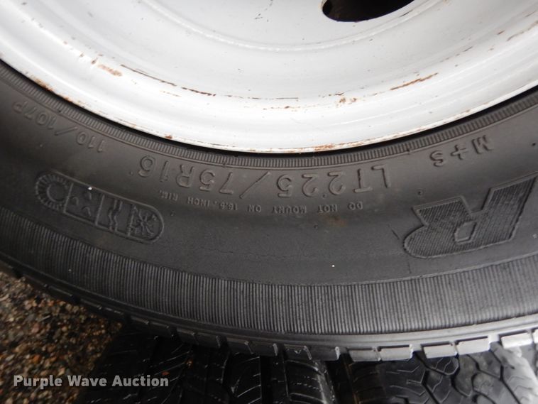 image for item HC9677 Approximately 58 tires