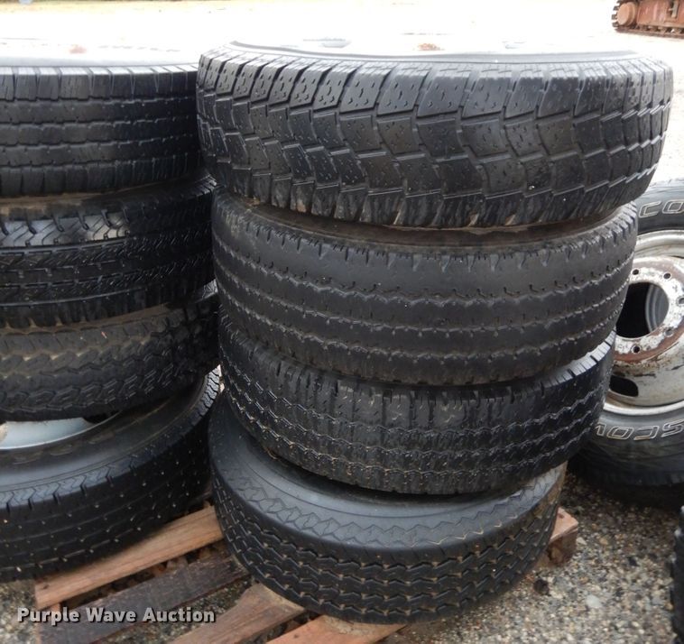 image for item HC9677 Approximately 58 tires