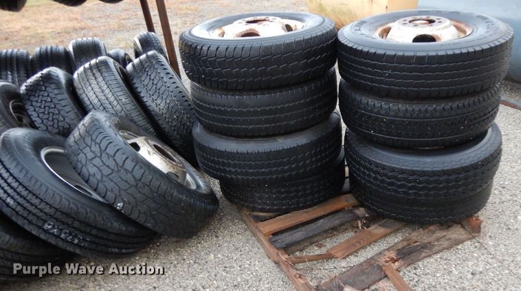 image for item HC9677 Approximately 58 tires