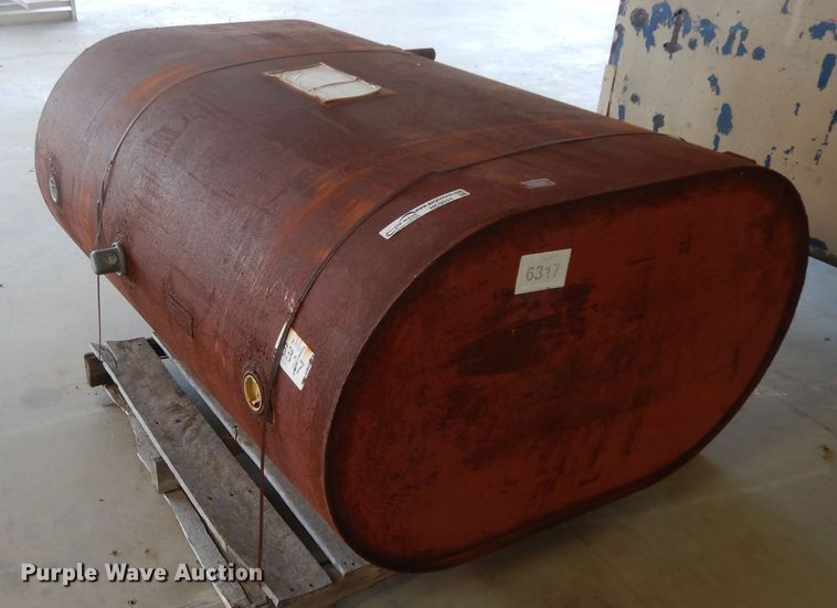 image for item HC9694 (3) oil/hydraulic tanks