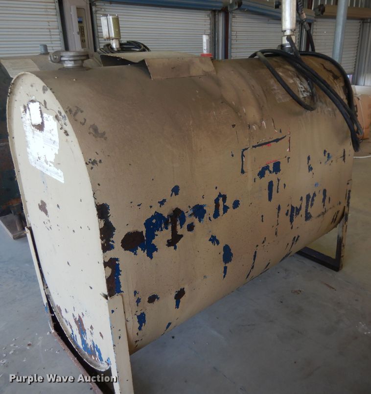 image for item HC9694 (3) oil/hydraulic tanks