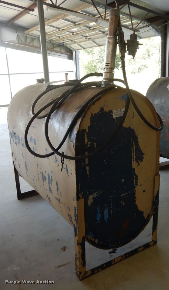 image for item HC9694 (3) oil/hydraulic tanks