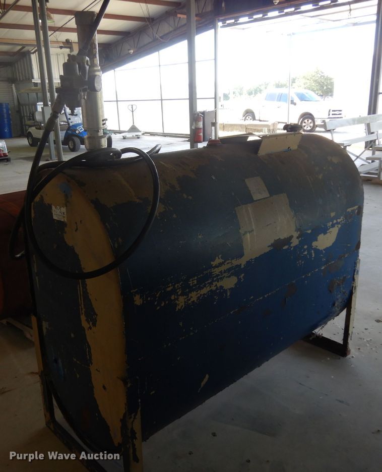 image for item HC9694 (3) oil/hydraulic tanks