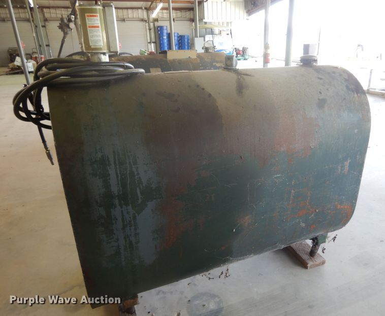 image for item HC9694 (3) oil/hydraulic tanks