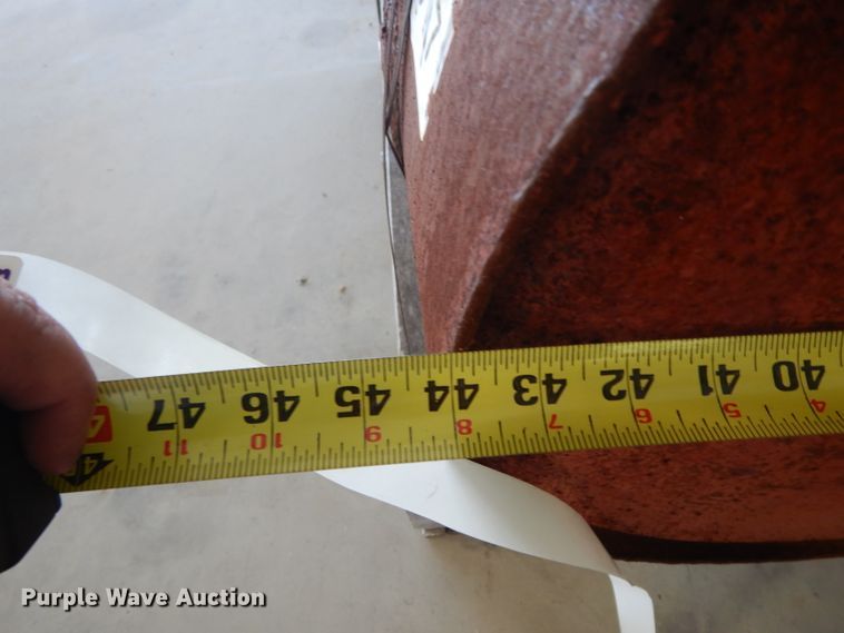 image for item HC9694 (3) oil/hydraulic tanks