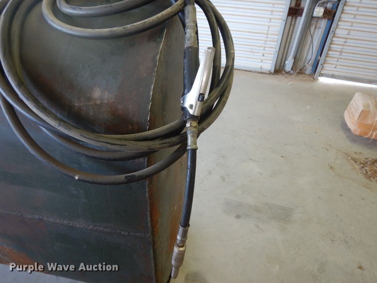 image for item HC9694 (3) oil/hydraulic tanks