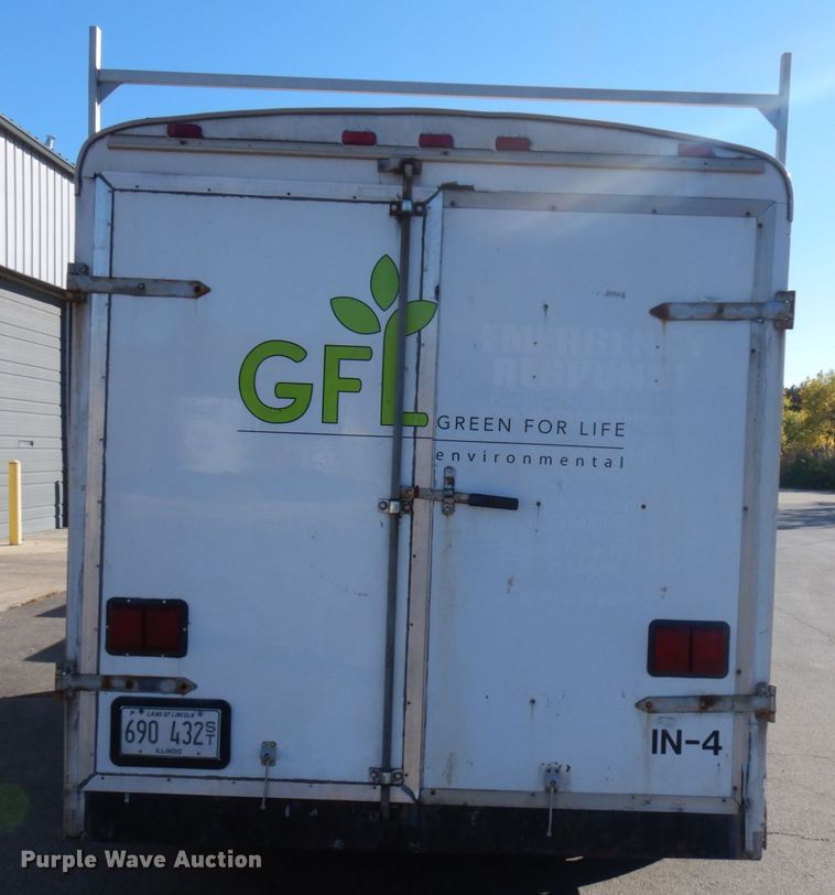 image for item HD9080 1995 Wells Cargo enclosed cargo trailer