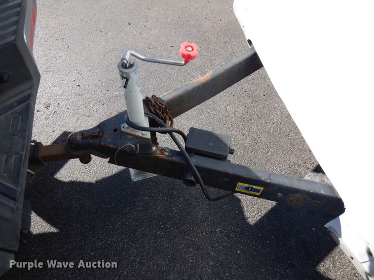 image for item HD9080 1995 Wells Cargo enclosed cargo trailer