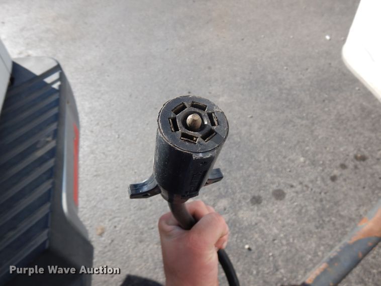 image for item HD9080 1995 Wells Cargo enclosed cargo trailer