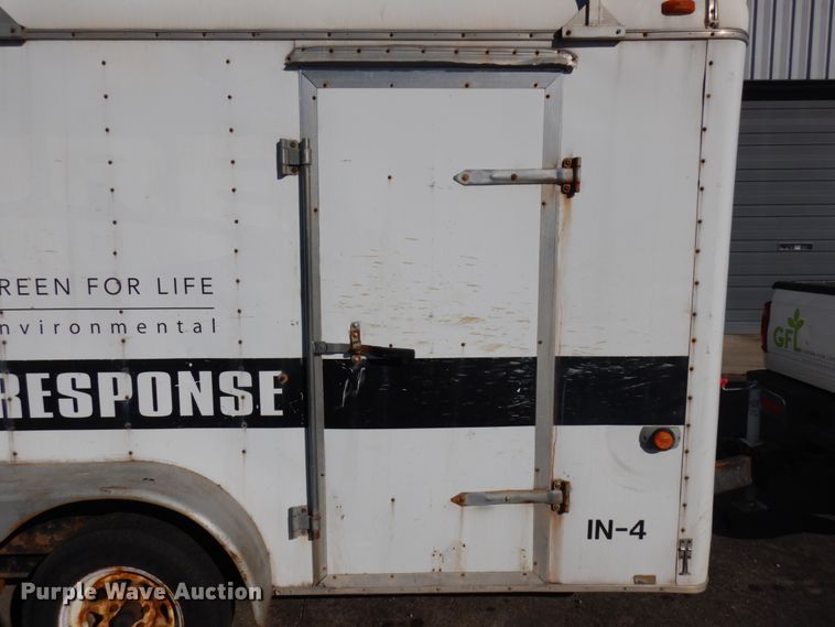 image for item HD9080 1995 Wells Cargo enclosed cargo trailer