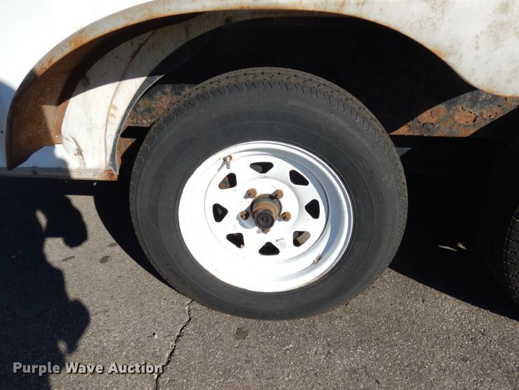 image for item HD9080 1995 Wells Cargo enclosed cargo trailer