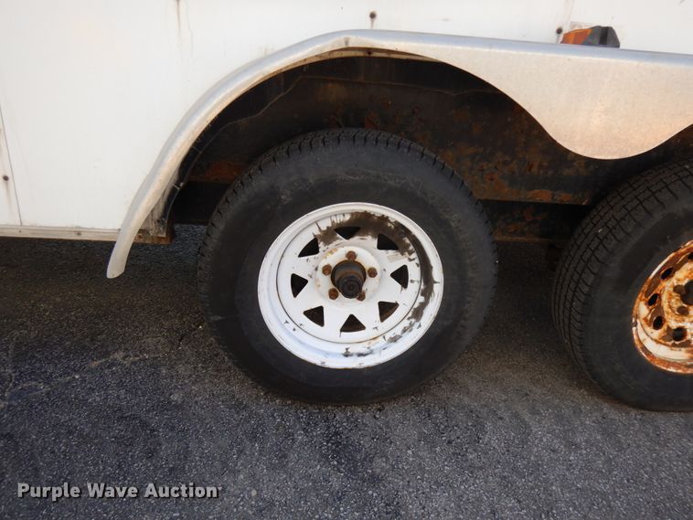 image for item HD9080 1995 Wells Cargo enclosed cargo trailer