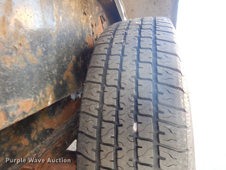 image for item HD9080 1995 Wells Cargo enclosed cargo trailer