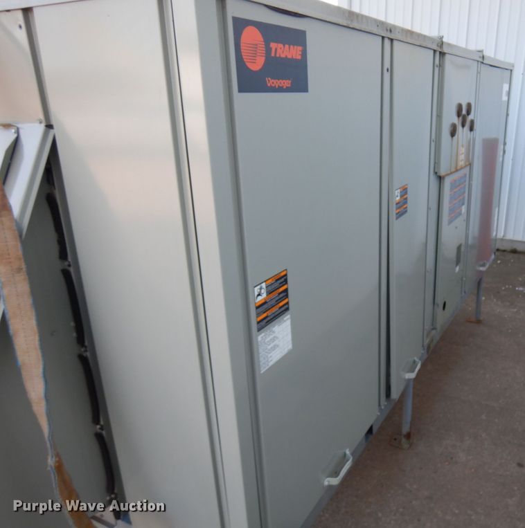 image for item HD9127 Trane Voyager AC and heat unit
