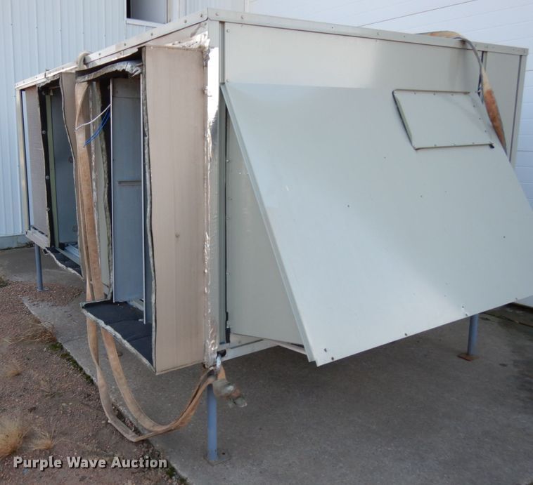 image for item HD9127 Trane Voyager AC and heat unit