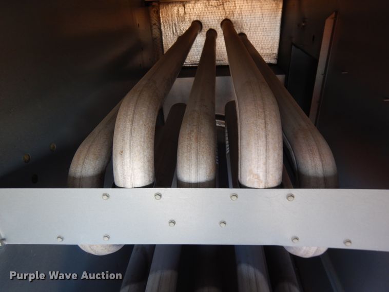 image for item HD9127 Trane Voyager AC and heat unit