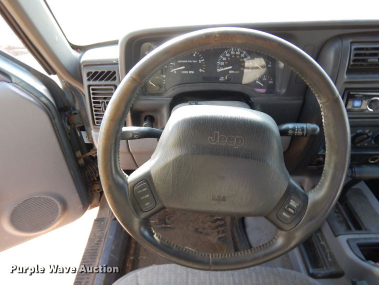 image for item HD9128 1997 Jeep Cherokee Sport  SUV