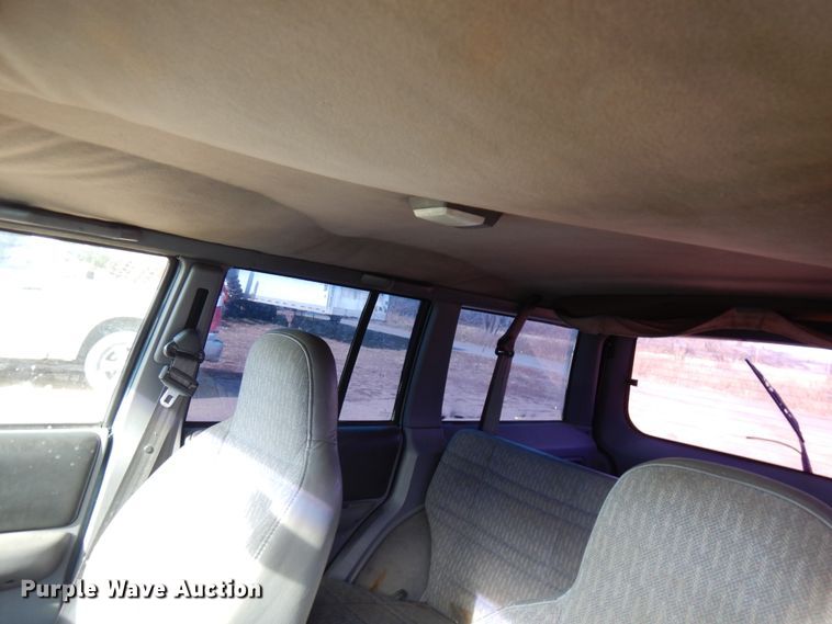 image for item HD9128 1997 Jeep Cherokee Sport  SUV