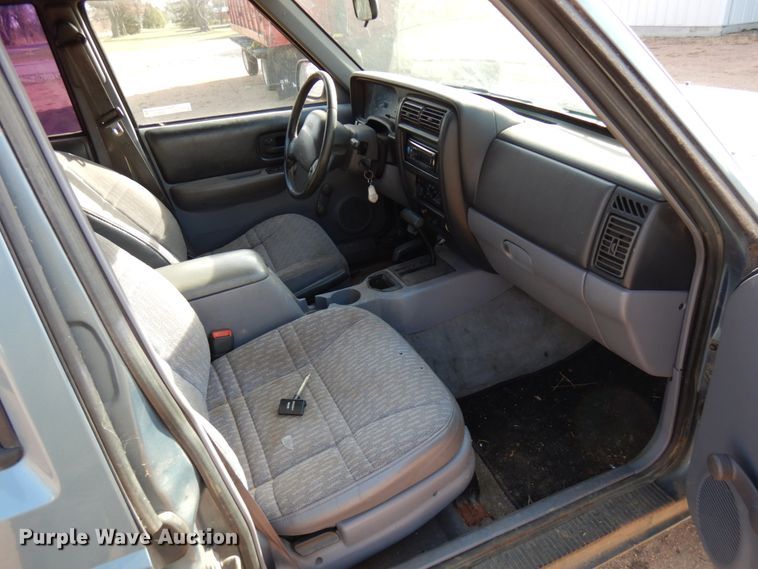 image for item HD9128 1997 Jeep Cherokee Sport  SUV