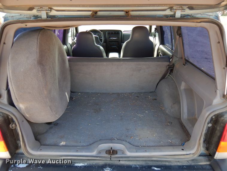 image for item HD9128 1997 Jeep Cherokee Sport  SUV