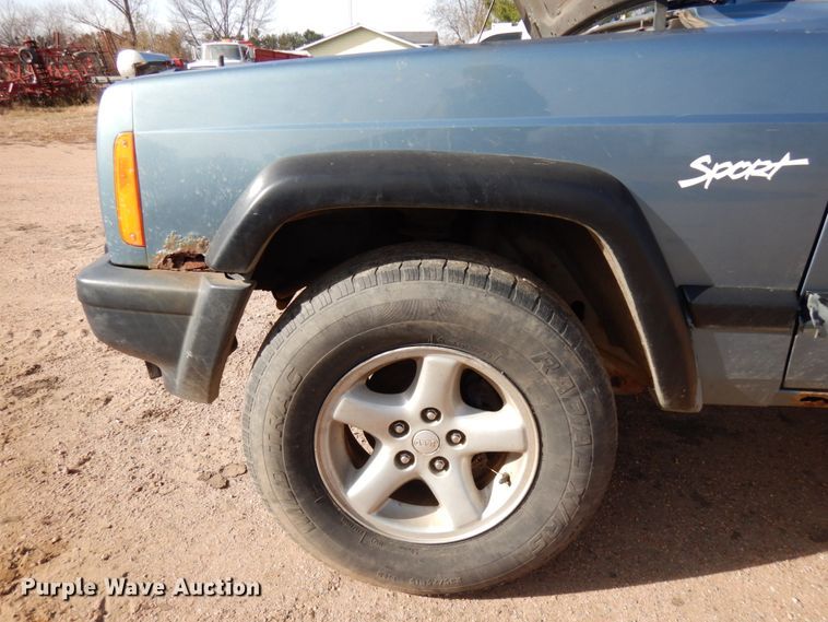 image for item HD9128 1997 Jeep Cherokee Sport  SUV