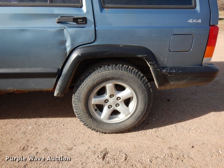 image for item HD9128 1997 Jeep Cherokee Sport  SUV