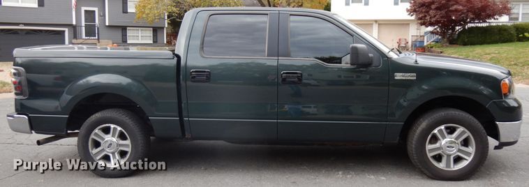 image for item HD9136 2005 Ford F150  SuperCrew cab pickup truck