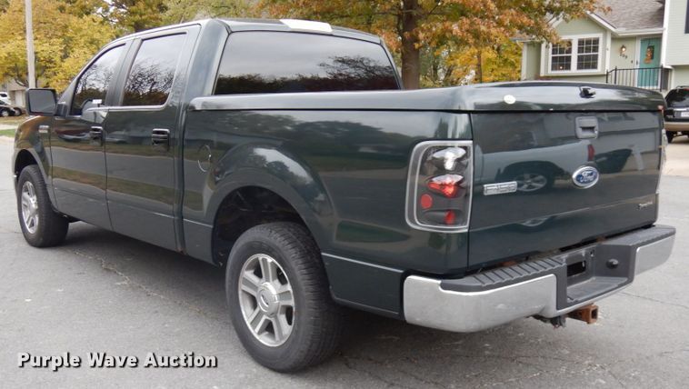 image for item HD9136 2005 Ford F150  SuperCrew cab pickup truck