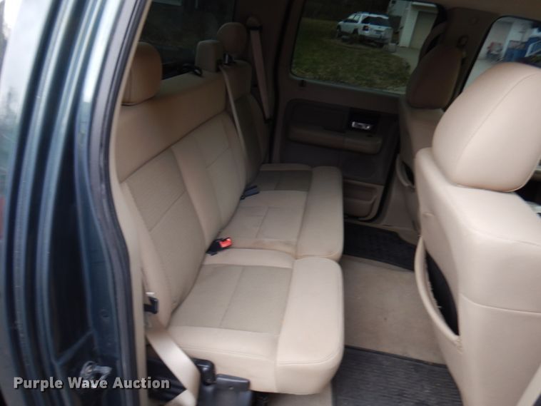 image for item HD9136 2005 Ford F150  SuperCrew cab pickup truck