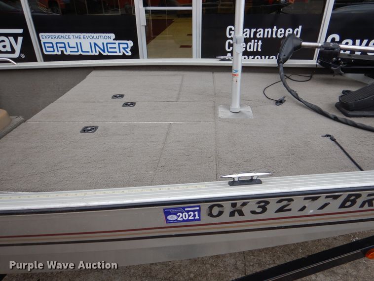 image for item HK9518 2003 G3 Pro 185  boat