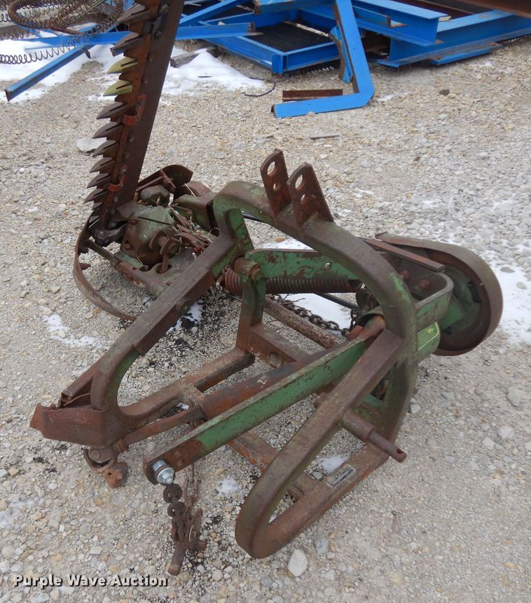 image for item HN9427 John Deere 350 sickle mower