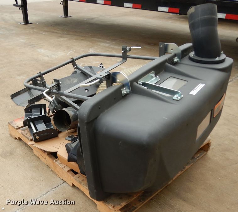 image for item HR9586 Kubota GCK54-700ZA grass bagger