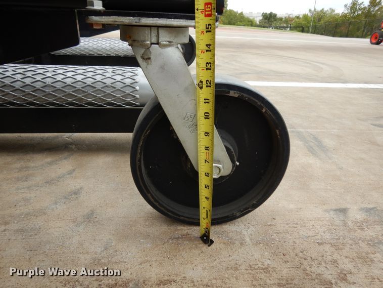 image for item HR9597 K-Line KL30100 tractor tire handler