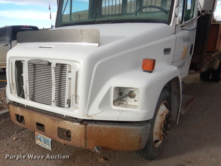 image for item HS9368 1995 Freightliner FL60  dump flatbed truck