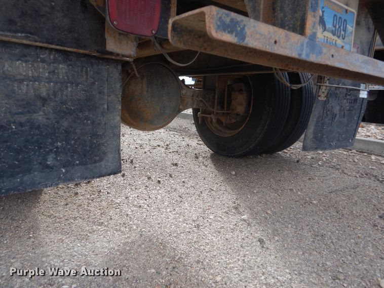 image for item HS9368 1995 Freightliner FL60  dump flatbed truck