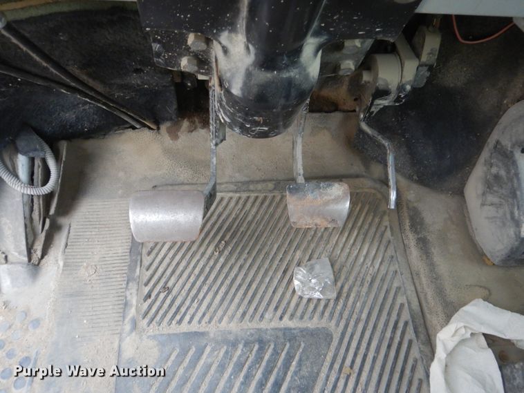 image for item HS9368 1995 Freightliner FL60  dump flatbed truck