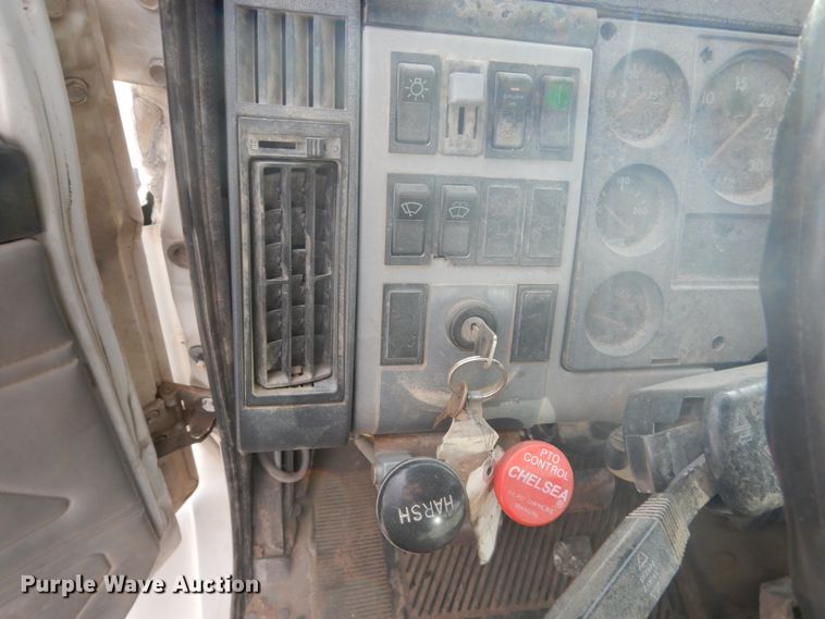 image for item HS9368 1995 Freightliner FL60  dump flatbed truck