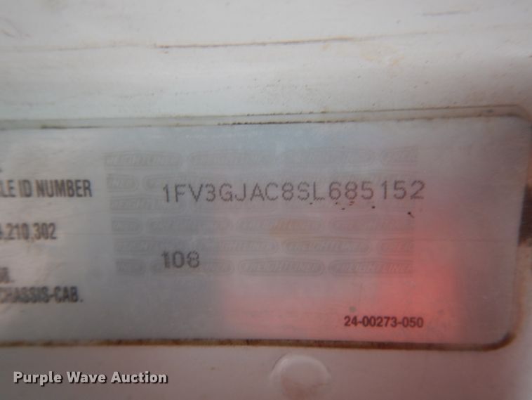 image for item HS9368 1995 Freightliner FL60  dump flatbed truck