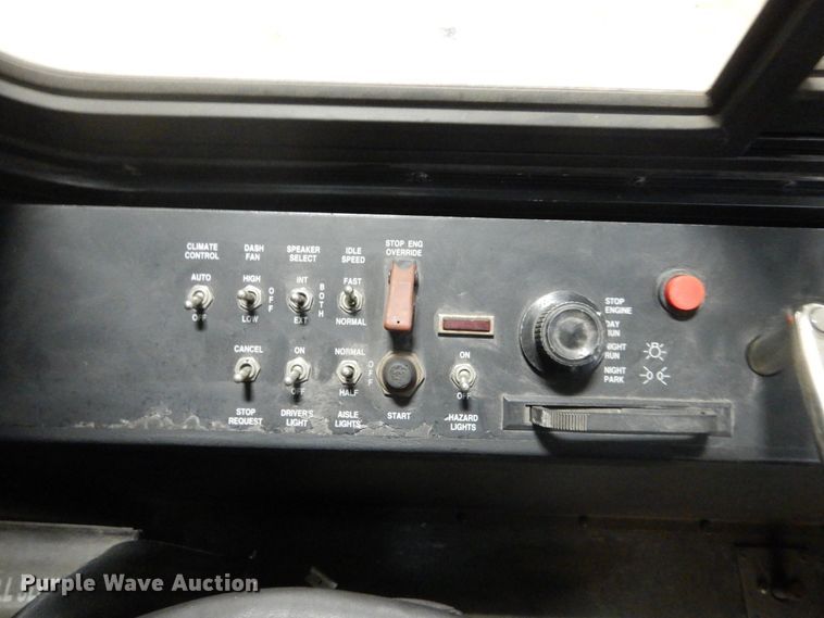 image for item HS9379 2003 New Flyer D40LF  shuttle bus