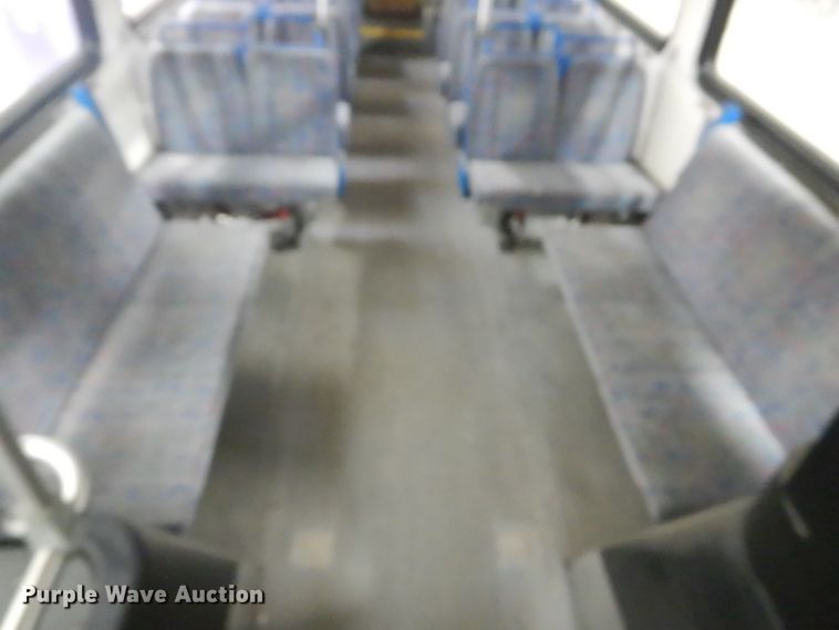 image for item HS9379 2003 New Flyer D40LF  shuttle bus