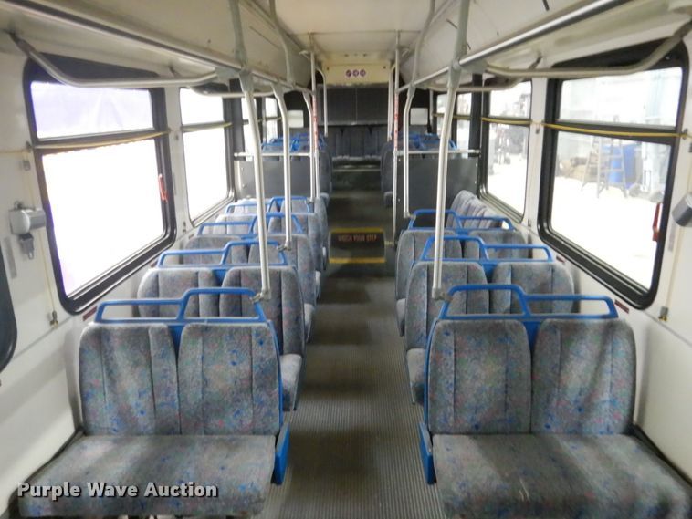 image for item HS9379 2003 New Flyer D40LF  shuttle bus