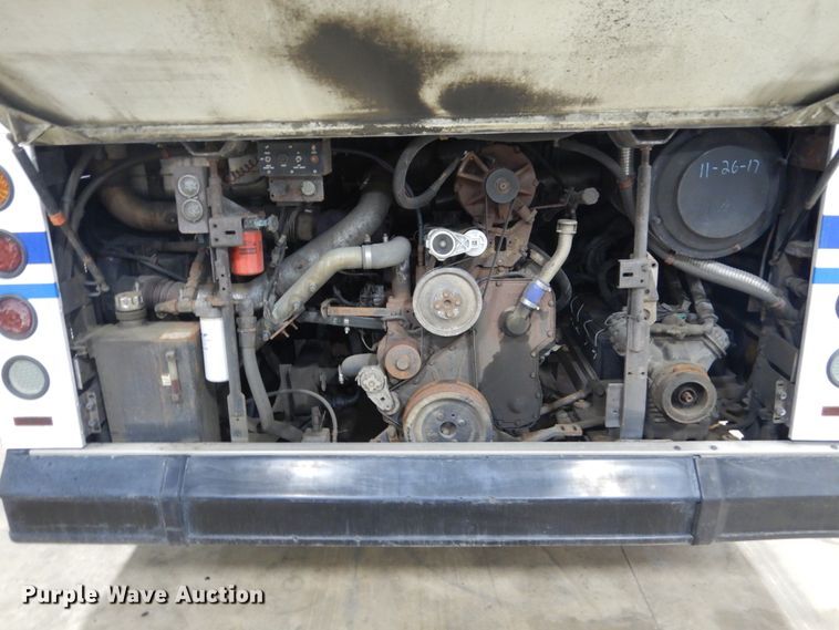 image for item HS9379 2003 New Flyer D40LF  shuttle bus